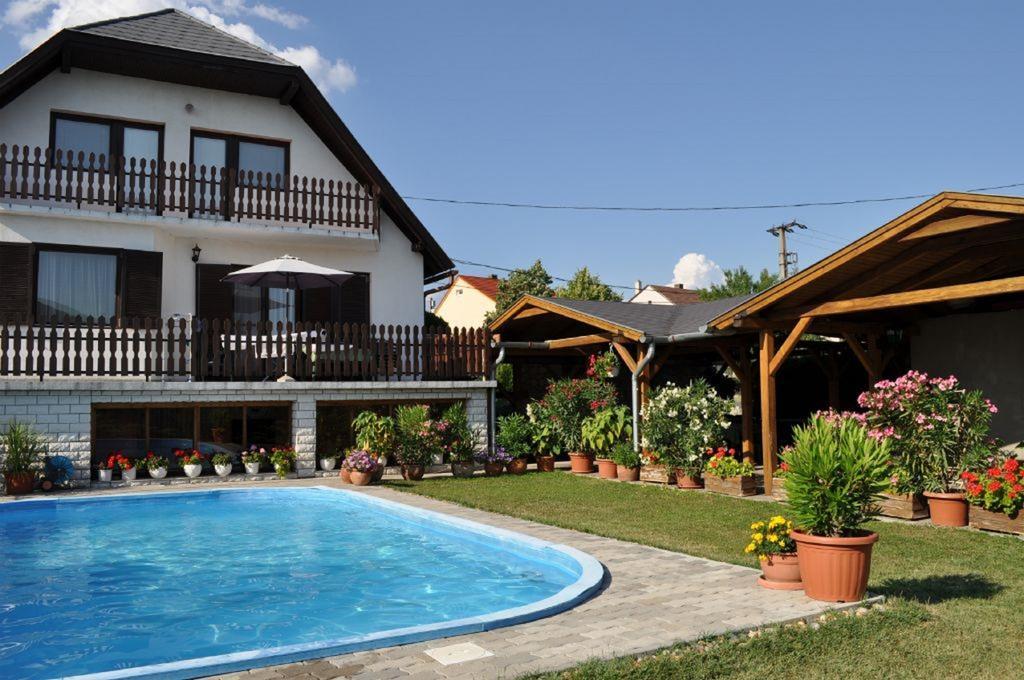 Cyrano Vendeghaz Hotel Vonyarcvashegy Luaran gambar